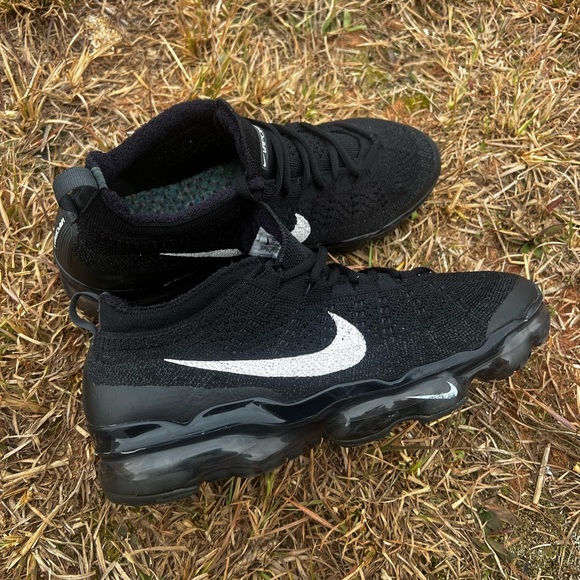 Nike Shoes - CLEAN Nike size 10 Womens Air Vapormax 2023 Flyknit Black shoes